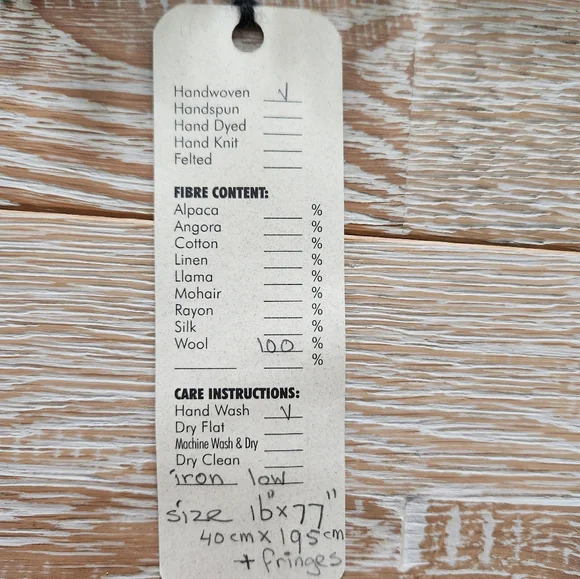 🌲 Wool throw or scarf - Picture 4 of 4